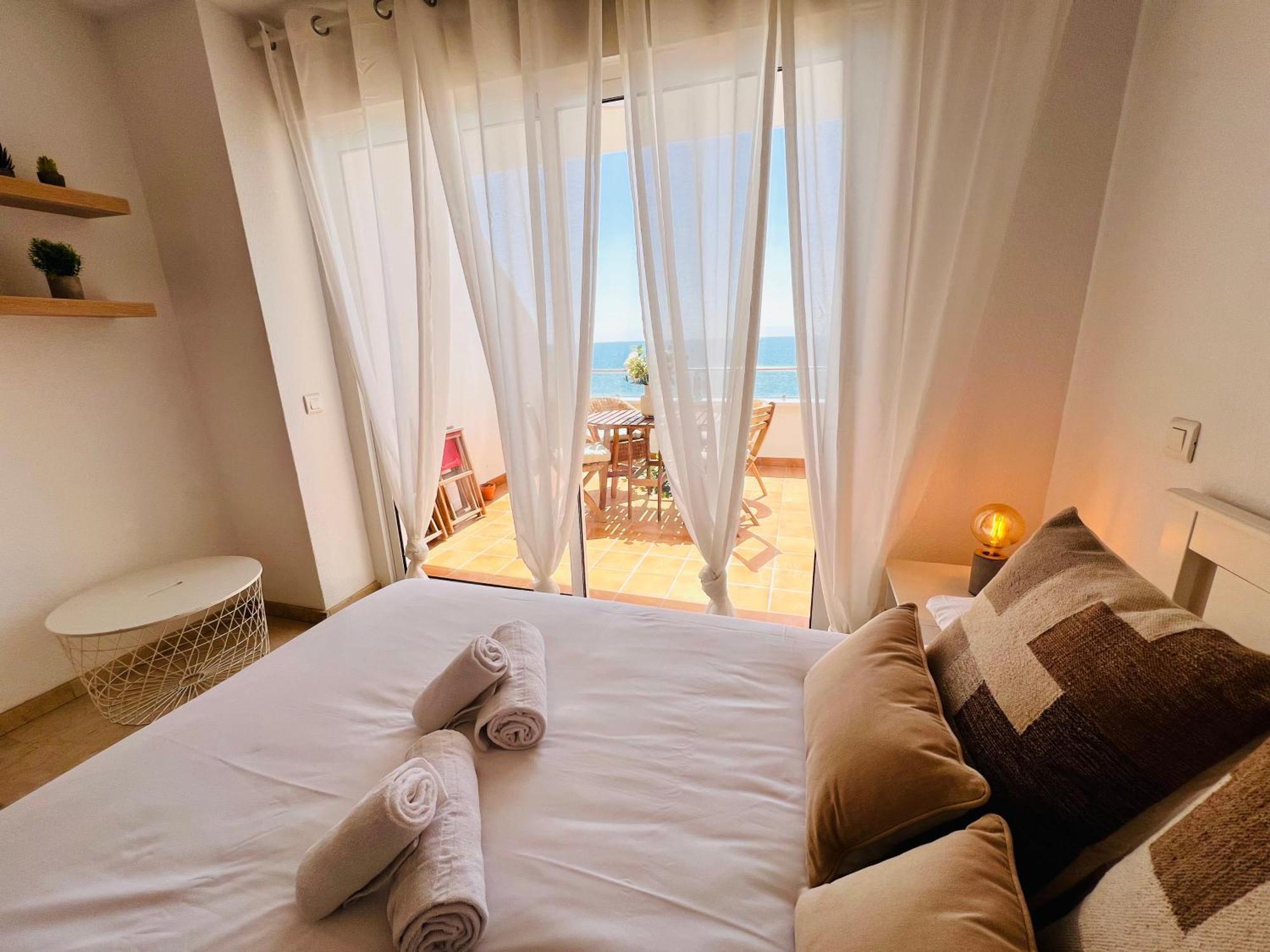 La Roca Frente Al Mar Sinese Design Homes *