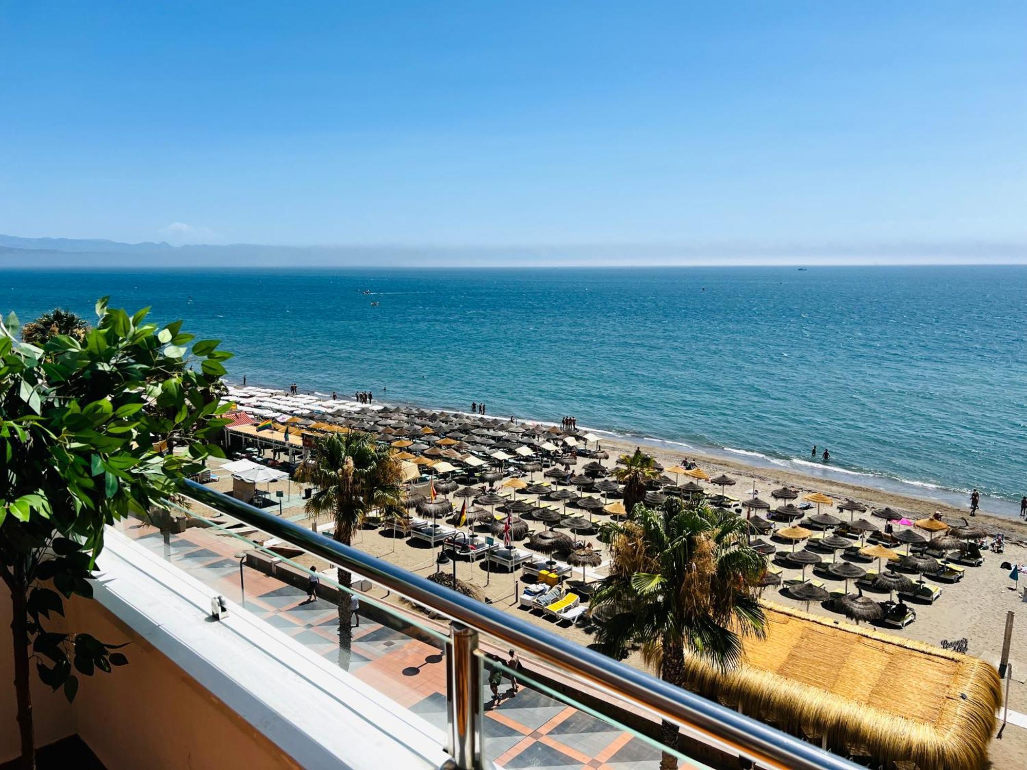 La Roca Frente Al Mar Sinese Design Homes Appartamento Torremolinos