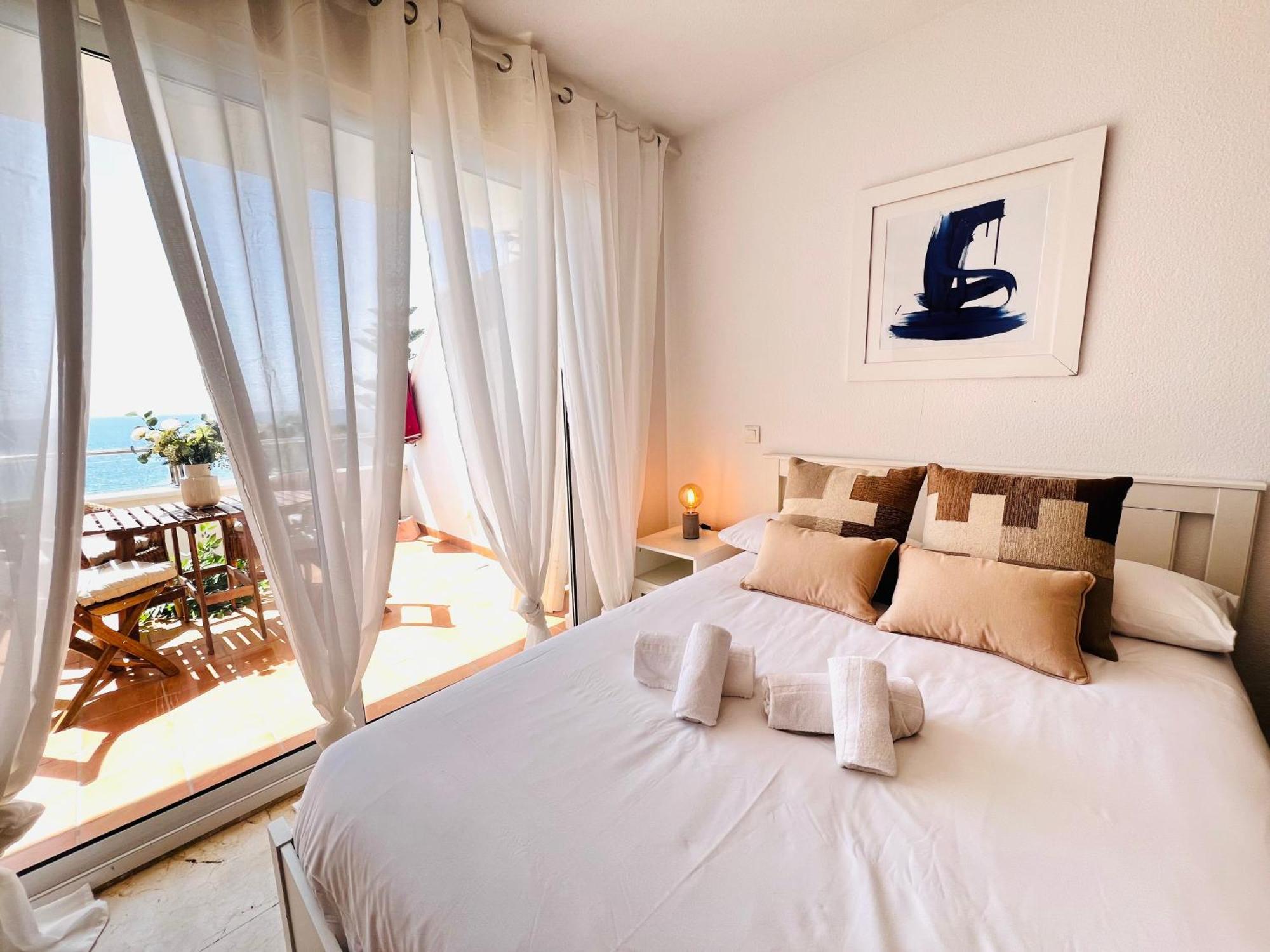 La Roca Frente Al Mar Sinese Design Homes * Torremolinos