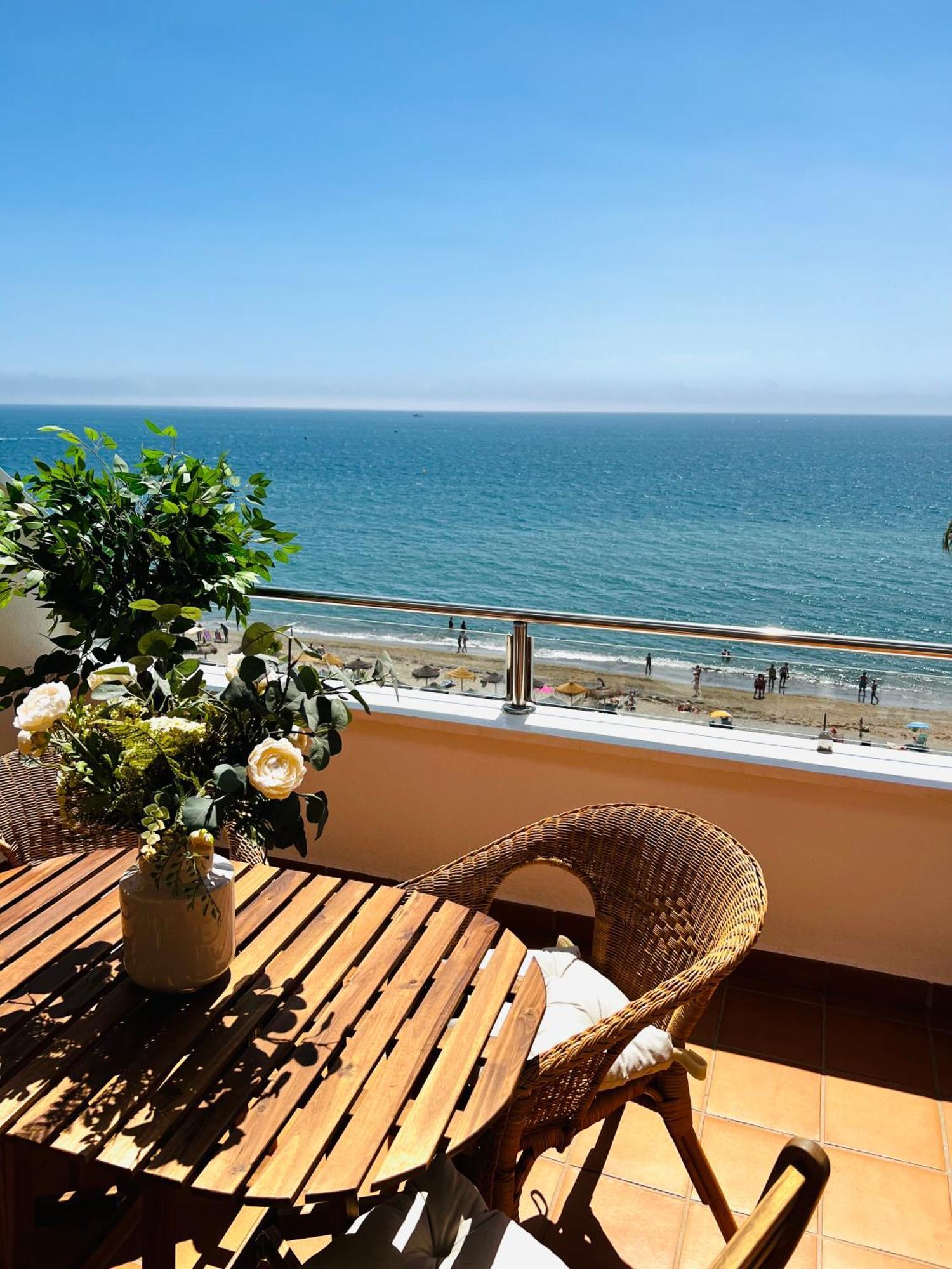 La Roca Frente Al Mar Sinese Design Homes Appartamento *